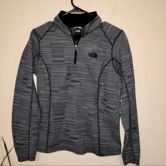 The North Face Tops - The North Face Women’s Sz Med Fleece Pullover